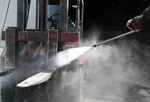 Best Commercial Building Pressure Washing  in Lakeview, OR